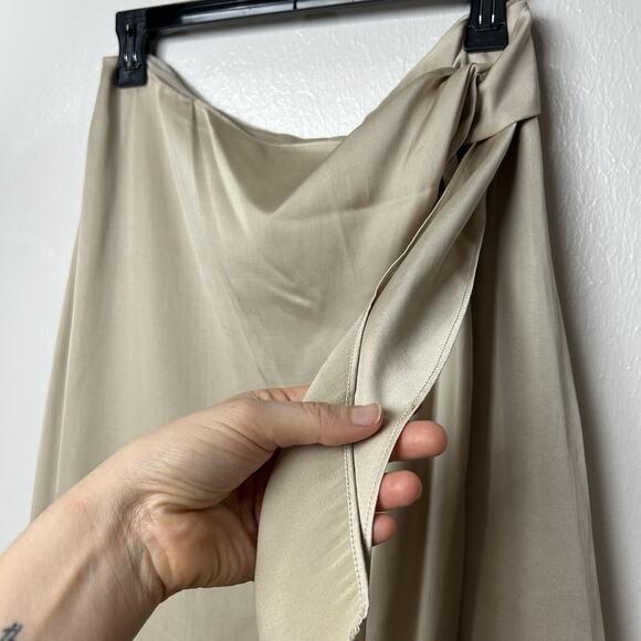 Club Monaco Women’s Satin Charmeuse Midi Skirt Fits 30” Waist Tie Knot Front - Picture 5 of 14
